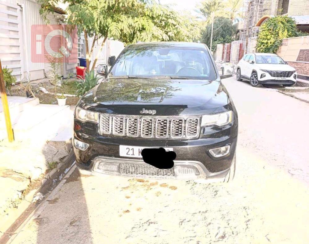 جیپ گراند شیرۆکی